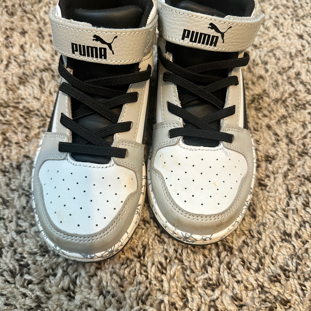 Puma Kids' Gray and White Sneakers - Picture 2 of 6